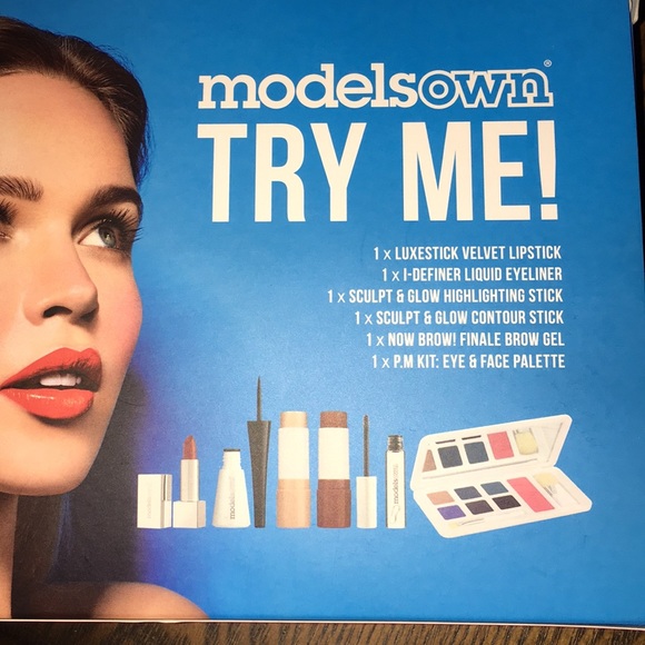 Models Own makeup kit - Picture 3 of 4